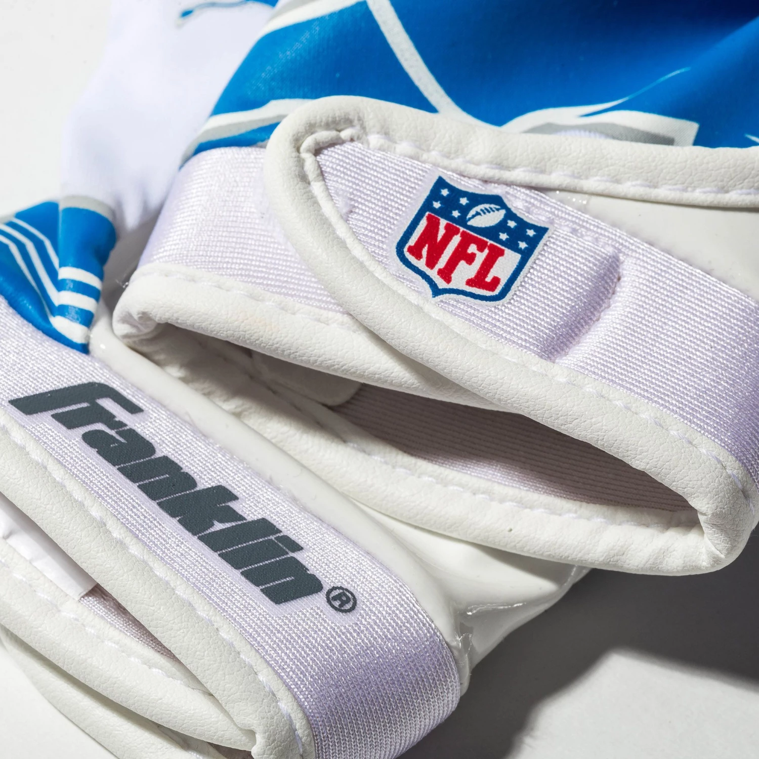 Franklin Youth Detroit Lions M/L Receiver Gloves For Girls' 5 Franklin Youth Detroit Lions M/L Receiver Gloves For Girls' - Image 3